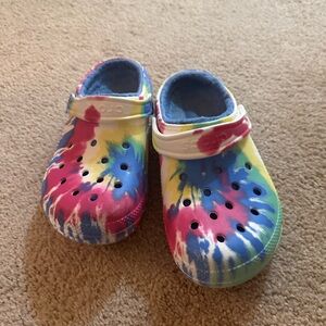 Tie Dye Fur Lined Crocs